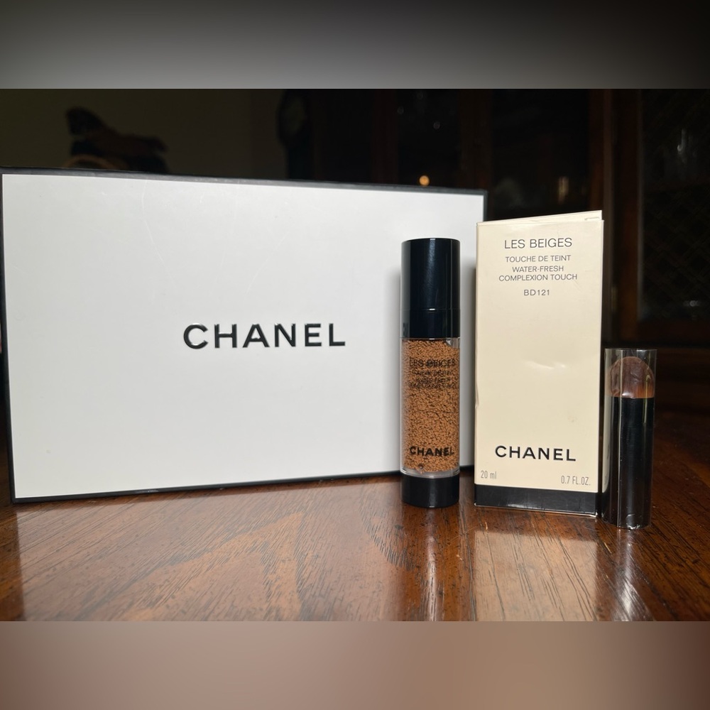 NIB- Chanel Les Beige Touche De Teint Water-Fresh Complexion Touch BD121